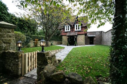 Picturesque Country Cottage