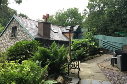 Romantic Loft Apartment in the Conwy Valley