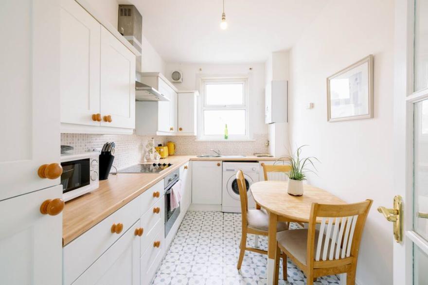 Pass the Keys | Beautiful three storey townhouse in Leyton