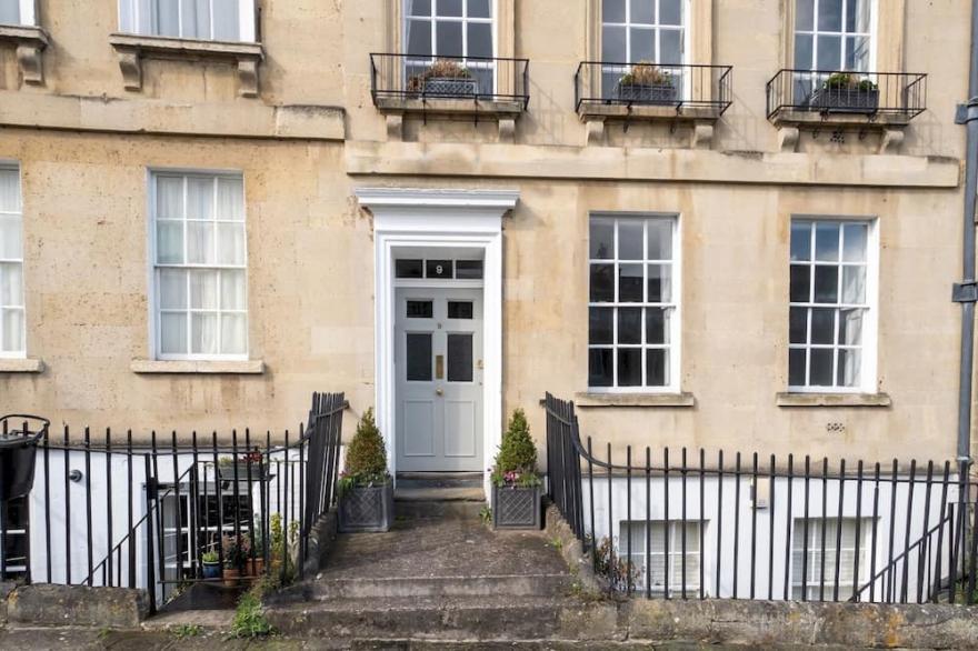 Pass The Keys | Lovely 1 Bed Flat With Parking Close To The Centre