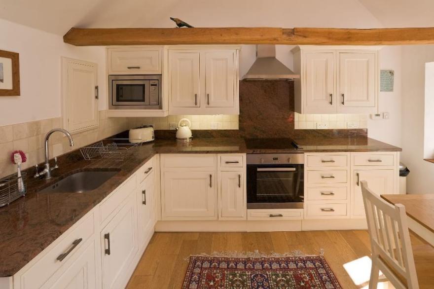 ***** Stable Cottage ***** Hamptons Farmhouse, Child Friendly Holidays