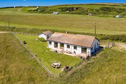 4 bedroom accommodation in Newgale