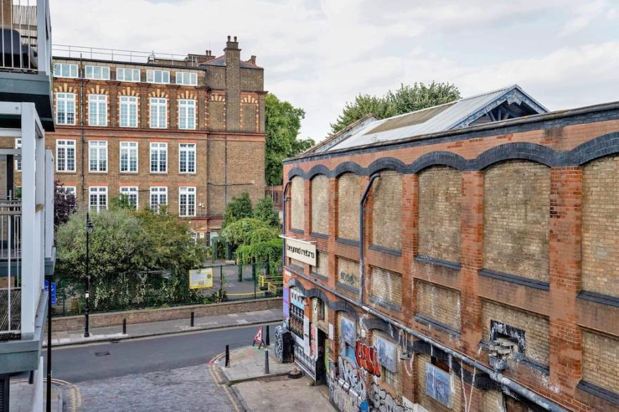 Airy Brick Lane 2BR w/ Balcony, nr Whitechapel, by Blueground