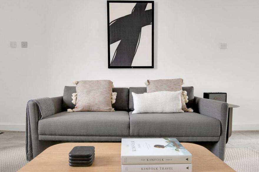 Sunny Earls Court 2BR, newly refurbished, opposite Tube, by Blueground