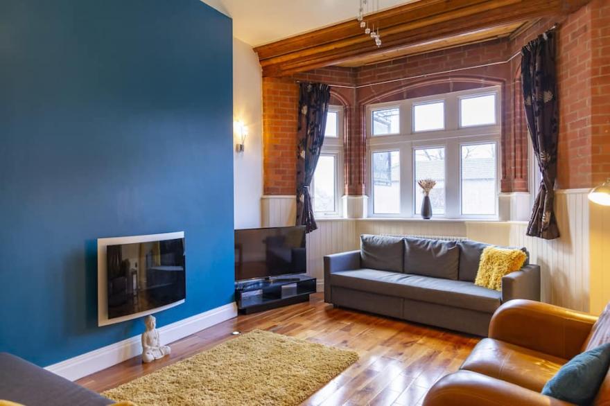 Luxury Apt No 1 - Two Bed Apartment(Sleeps 8)
