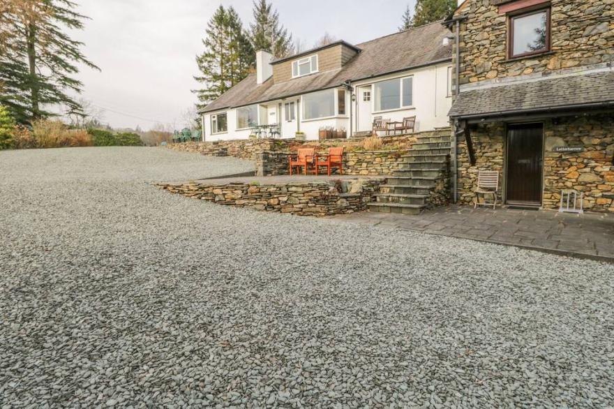 KIRKSTONE COTTAGE, romantic, with open fire in Hawkshead