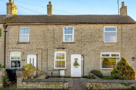 2 bedroom accommodation in Stamford, near Easton-on-the-Hill