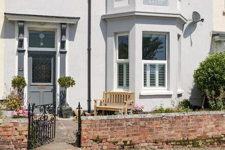 BAY TREE HOUSE, pet friendly, with a garden in Seaton, Devon