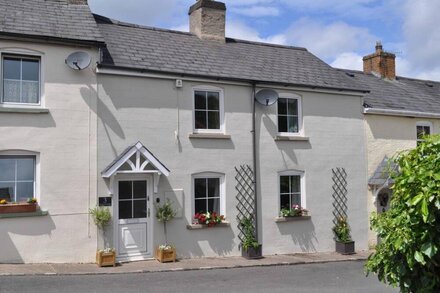 Delightful cottage set in the pretty village of Clearwell, Forest of Dean.