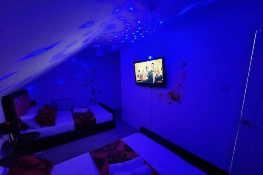 *F43NH* Setup for your most relaxed & amazing stay + Free Parking + Free WiFi *