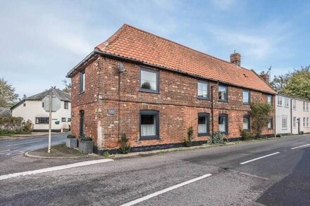 Solebay House, Tunstall