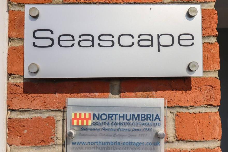 SEASCAPE (SEAHOUSES), family friendly, with a garden in Seahouses