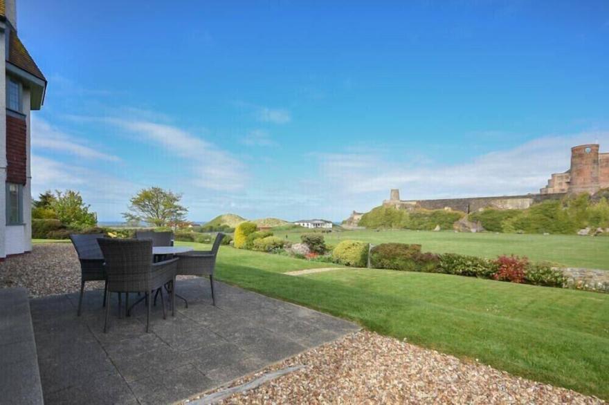 NORTHRAWE, Family Friendly, Country Holiday Cottage In Bamburgh