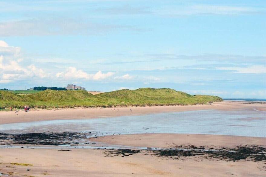 COASTAL HAVEN, Pet Friendly, Country Holiday Cottage In Seahouses