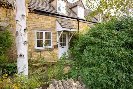 Quaint Cottage Campden High Street