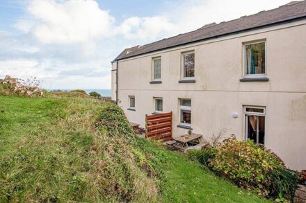 3 bedroom accommodation in Coverack