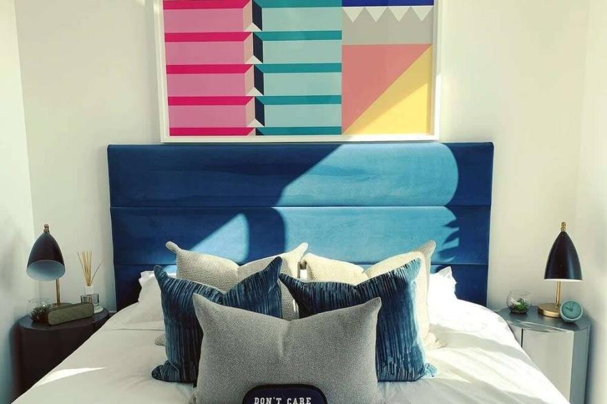 Stylish and Chic 1 Bedroom Apartment in Canning Town