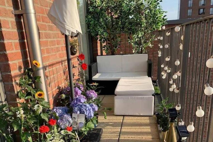 Stylish and Chic 1 Bedroom Apartment in Canning Town