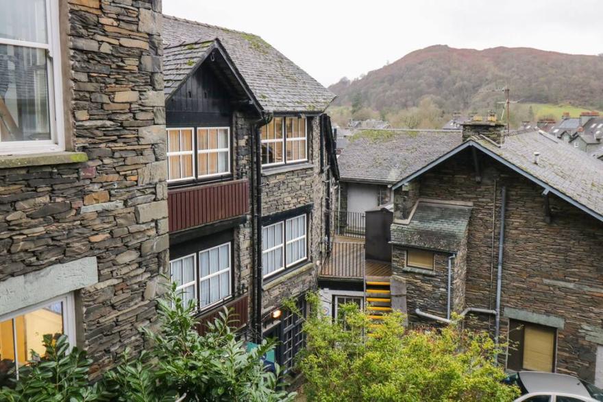 DIXON COURT, Pet Friendly, Character Holiday Cottage In Ambleside