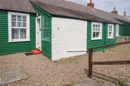 ARMSTRONG COTTAGES NO2, pet friendly, with a garden in Bamburgh