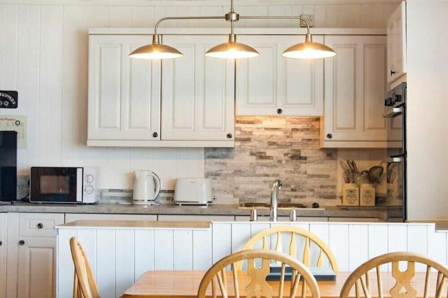 THE WATCH HOUSE, pet friendly in Seahouses