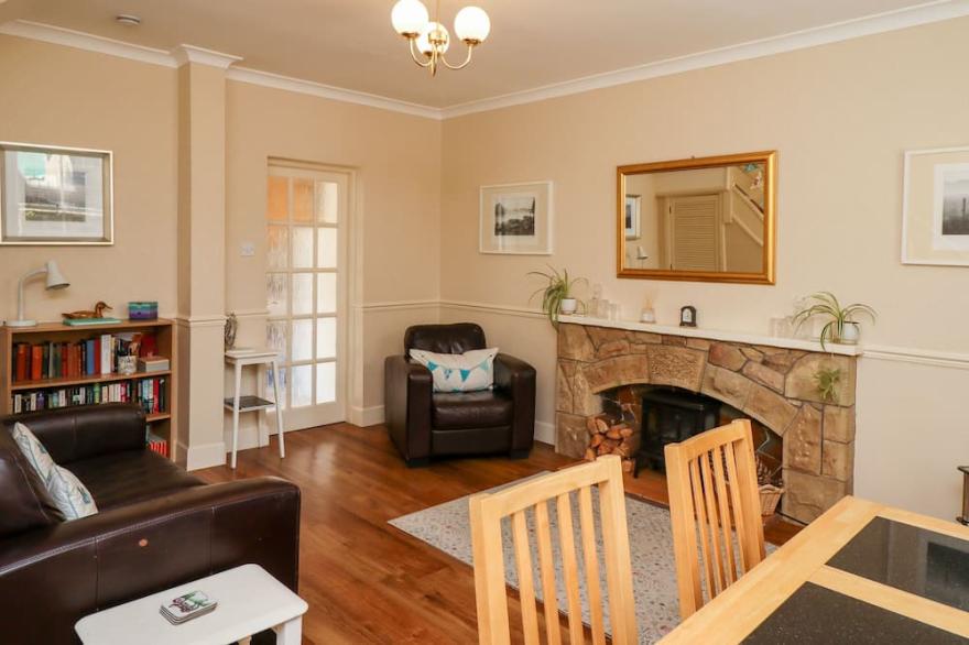 ALN COTTAGE (ALNWICK), pet friendly in Alnwick