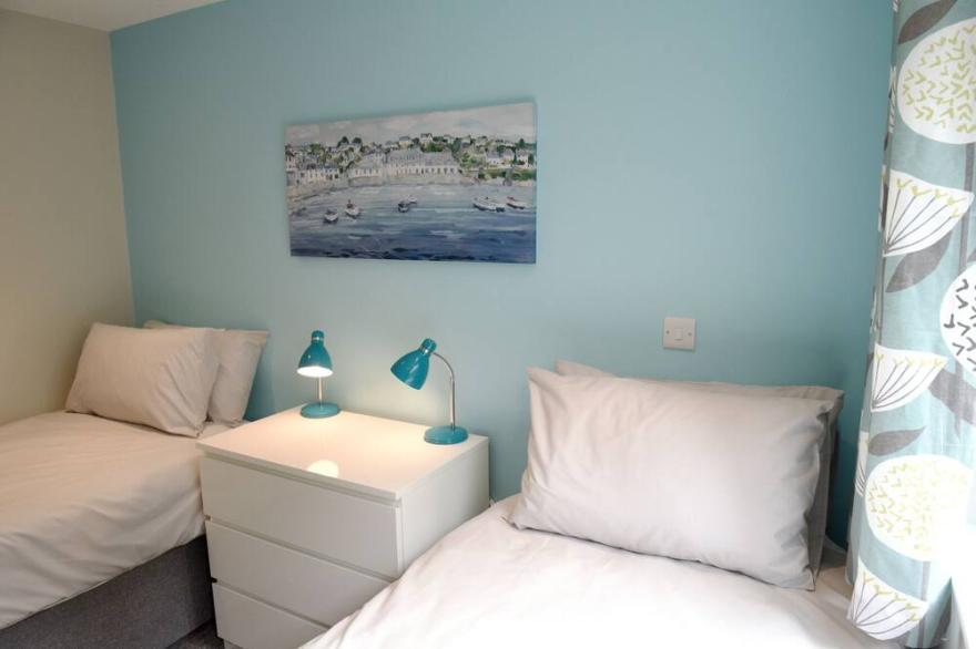 Stylish and modern, three bed house with sea views!