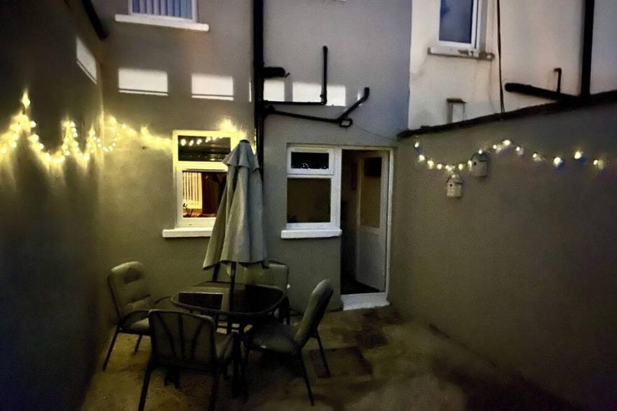 Cosy 2-Bed House Close To Belfast City Centre