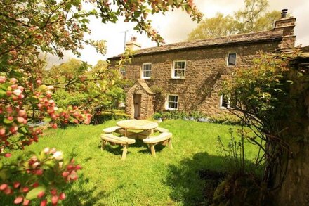 Deepdale, Nr Dent, Yorkshire, The Yorkshire Dales, England - Sleeps 6