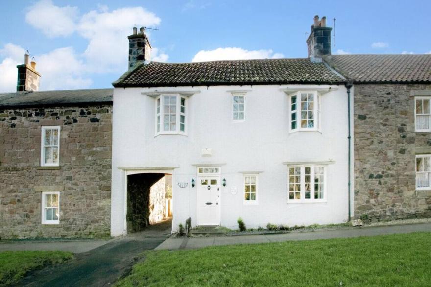 Village House - Four Bedroom House, Sleeps 8