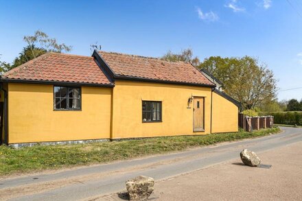 2 bedroom accommodation in Shropham, near Attleborough