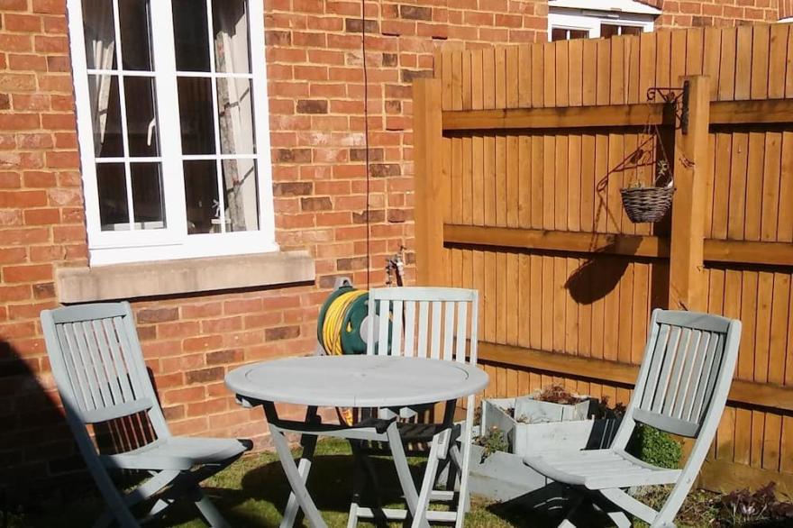 Modern cottage style house close to Wincanton town centre.