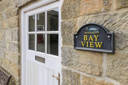 BAY VIEW COTTAGE, pet friendly, with a garden in Fylingthorpe