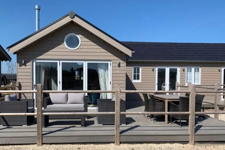 Seahorse Lodge -  a meadow lodge that sleeps 6 guests  in 3 bedrooms