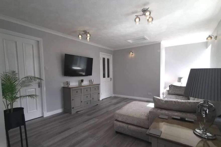 Lovely Modern Flat in Castletown, Highlands
