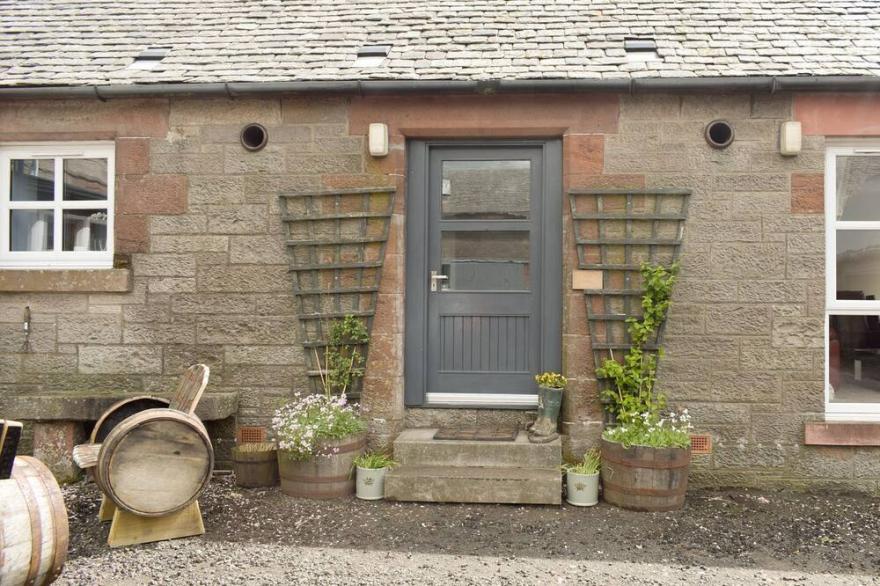 2 Bedroom Accommodation In Campsie Fells Nr Fintry