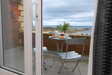 RATHOWEN, family friendly, country holiday cottage in Beadnell