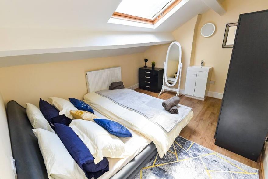 Twin Double Deluxe Apartment 10