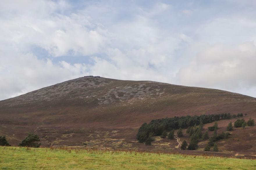 BEN VIEW, character holiday cottage, with a garden in Dufftown