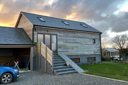 Light and Spacious Holiday Barn in North Cornwall