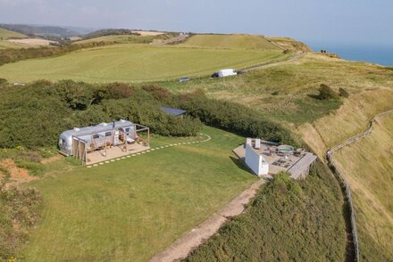 La Vue -  quirky accommodation in an Airstream with amazing views!