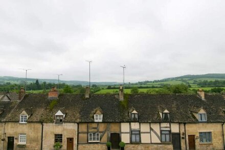 Cotswold77 - Heart of the Cotswolds