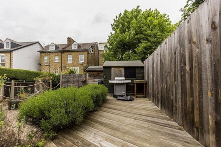 Pass the Keys | Tulse Hill - 1BD w/ beautiful private garden