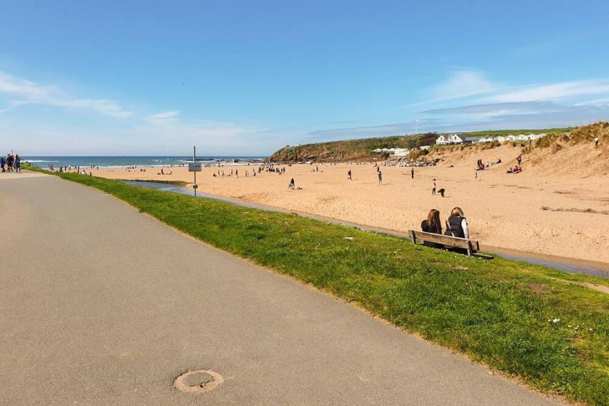 2 bedroom accommodation in Bude