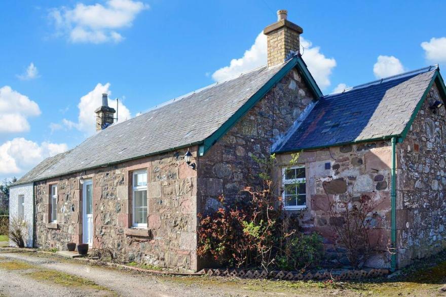 2 bedroom accommodation in Blairgowrie