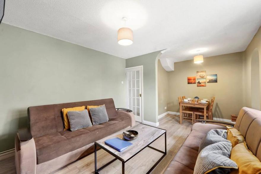 Luxurious House in heart of Maidstone Free Parking