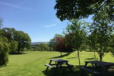 GELTSDALE EAST WING, family friendly, with a garden in Wetheral