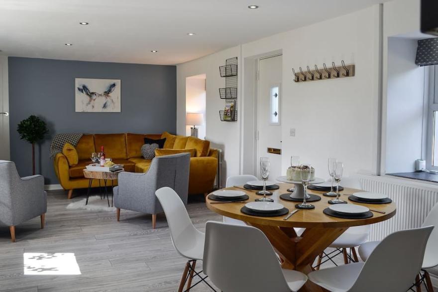 2 bedroom accommodation in Llansaint, near Kidwelly