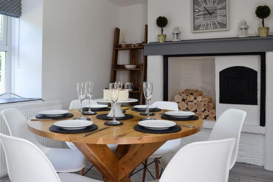 2 bedroom accommodation in Llansaint, near Kidwelly