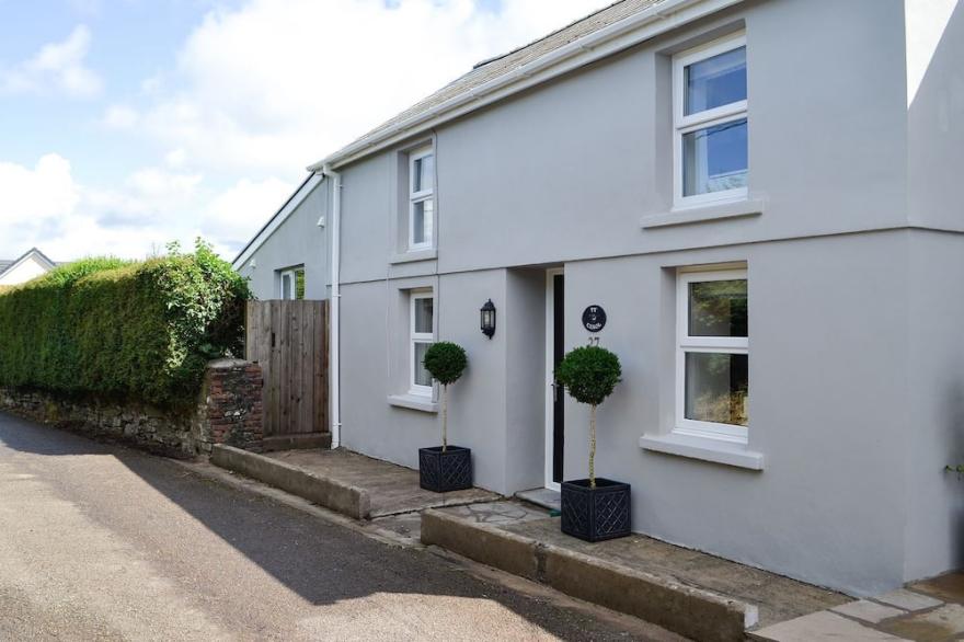 2 Bedroom Accommodation In Llansaint, Near Kidwelly